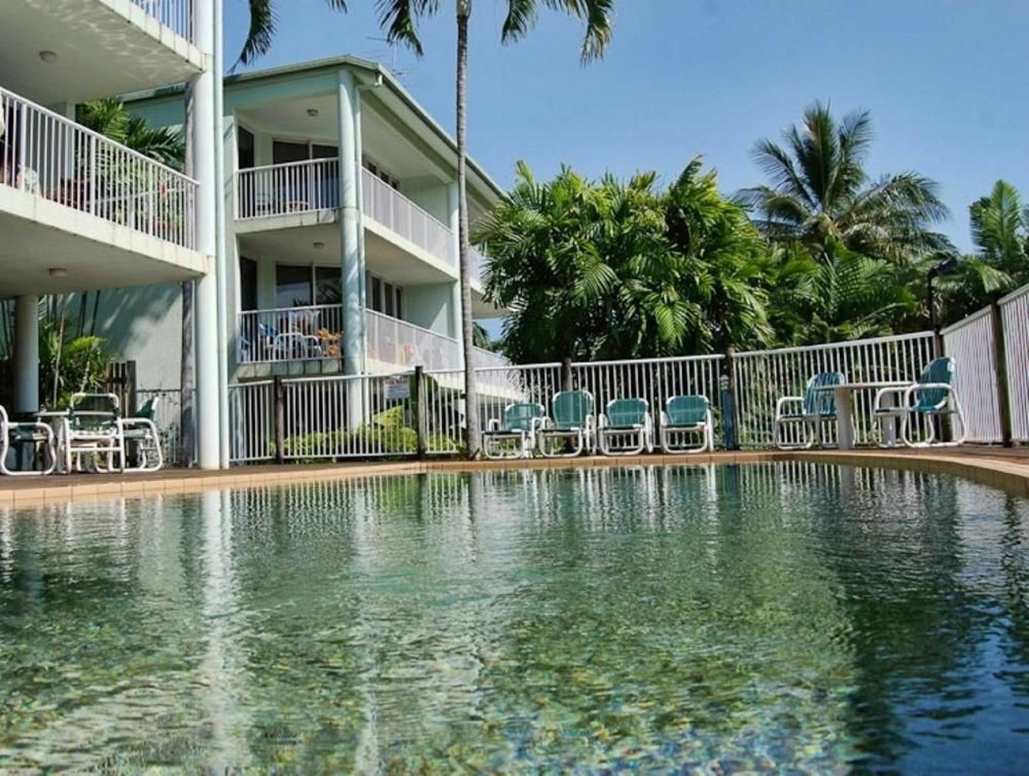 On The Beach Apartments Trinity Beach Exterior foto