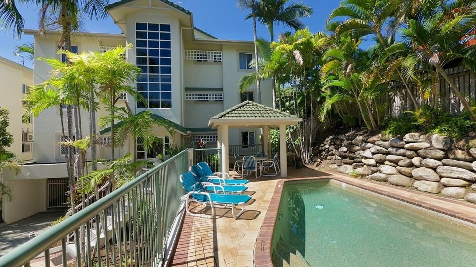 On The Beach Apartments Trinity Beach Exterior foto